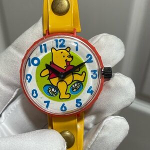 VTG Disney Winnie Pooh Bear Moving Bees Kids Toy Hand-Wind Mechanical Watch Hour
